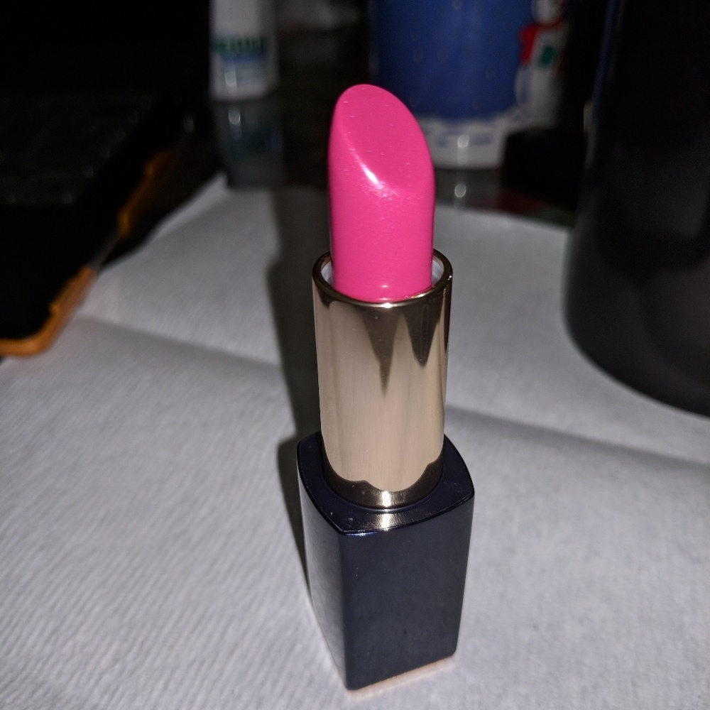 Estee Lauder Lipstick Thrill Seeker